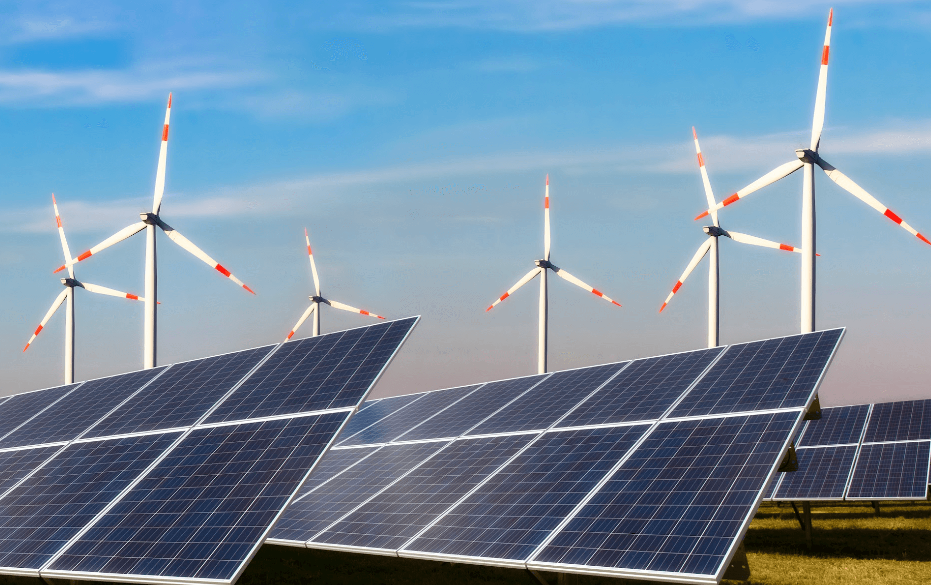 Eolienne-panneau-photovoltaique-LR